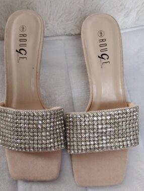 Rouge Helium Women's Nude Crystal Kitten Heels